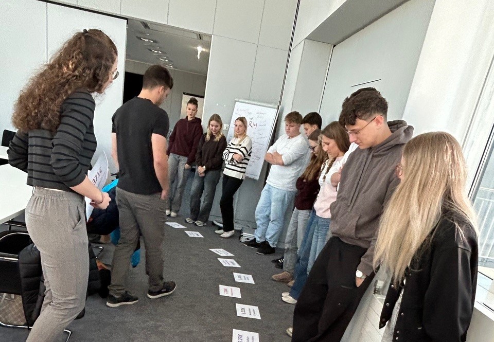 Soli:Walk, Essensausgabe im Caritas Haus Elisabeth und Workshop Fair:teilen in der AK Salzburg--Bild-Nr. 4