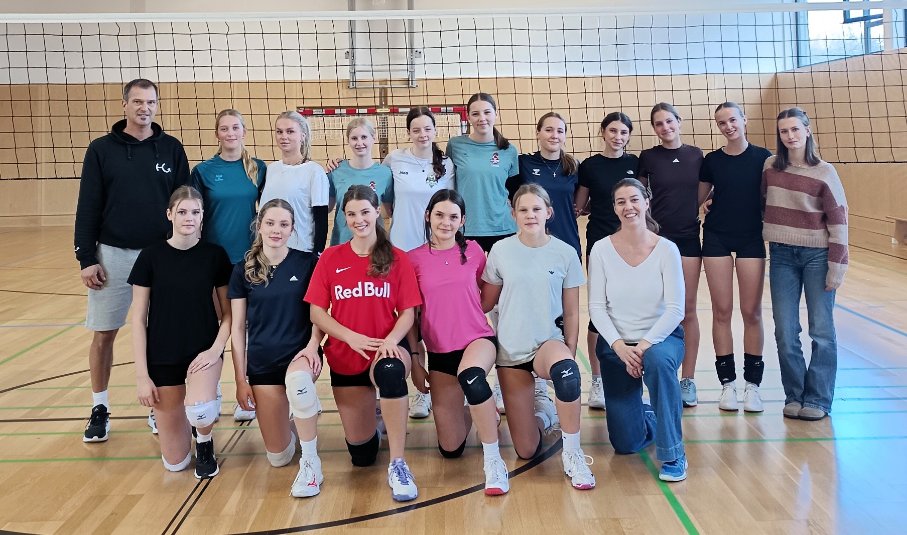 Volleyball Testspiel HAK vs. HLW am 10.11.2025--Bild-Nr. 1