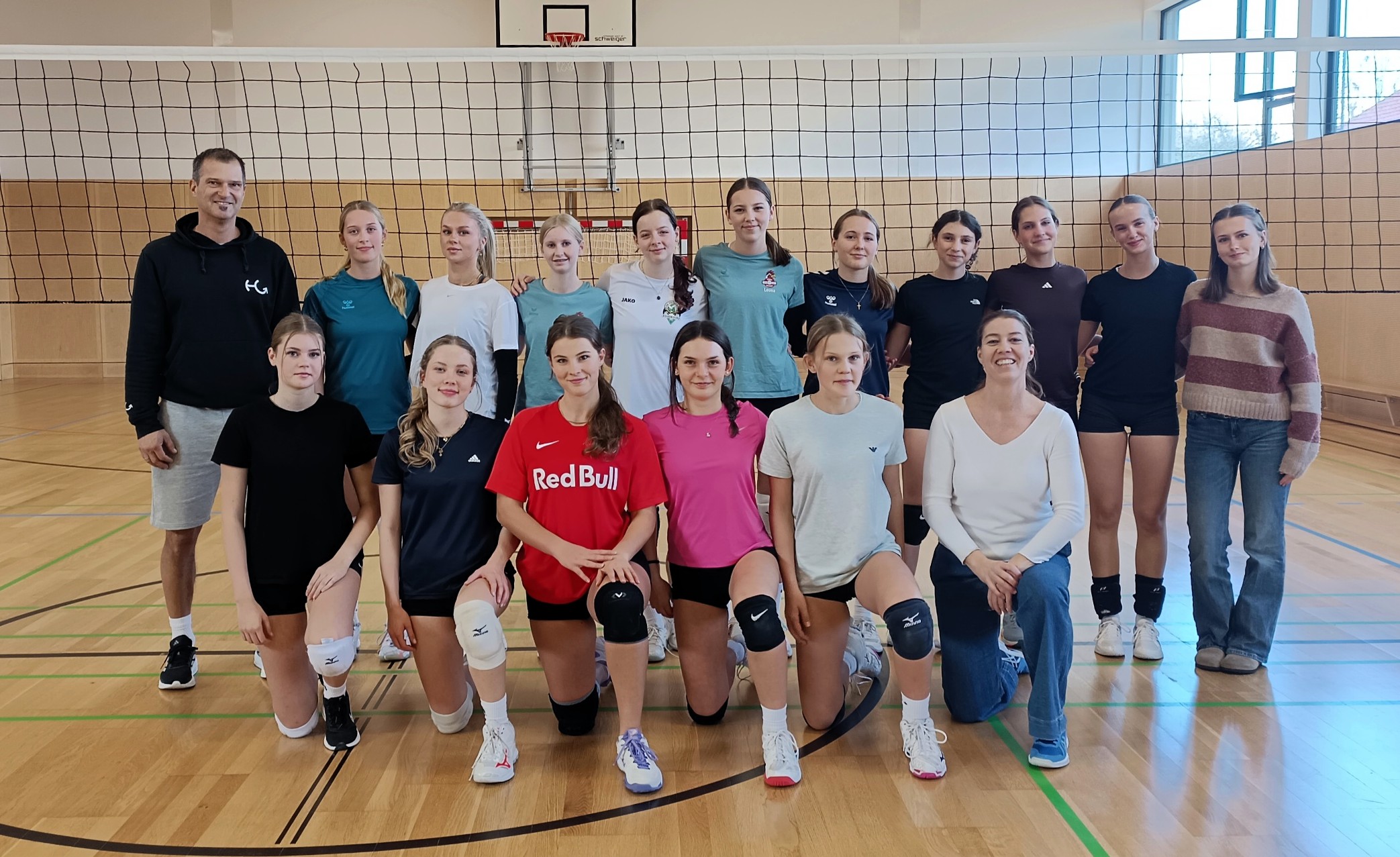 Volleyball Testspiel HAK vs. HLW am 10.11.2025--Bild-Nr. 2