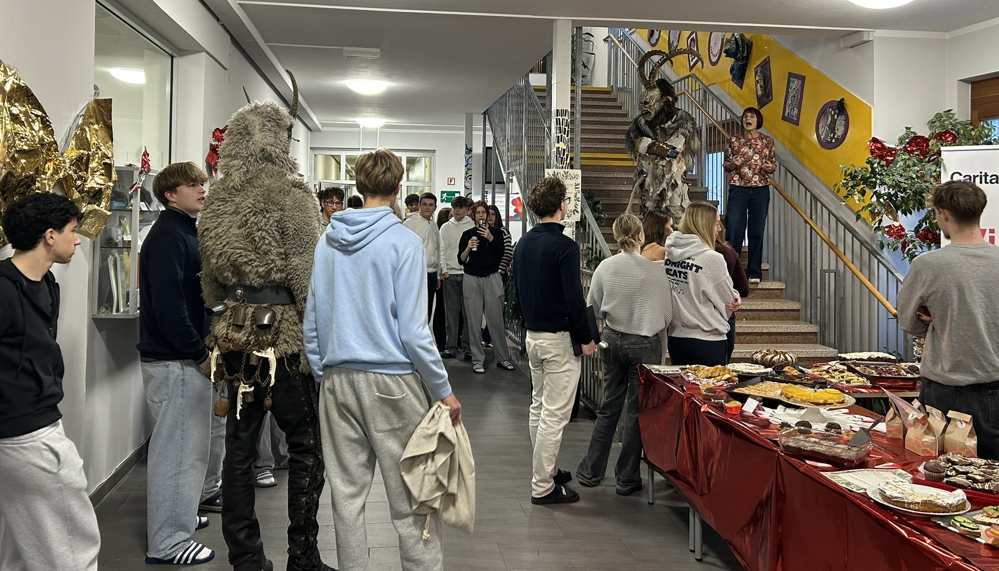 KUFÖ Weihnachtsbuffet für Haus Franziskus der Caritas und Salzburger Armutskonferenz--Bild-Nr. 7