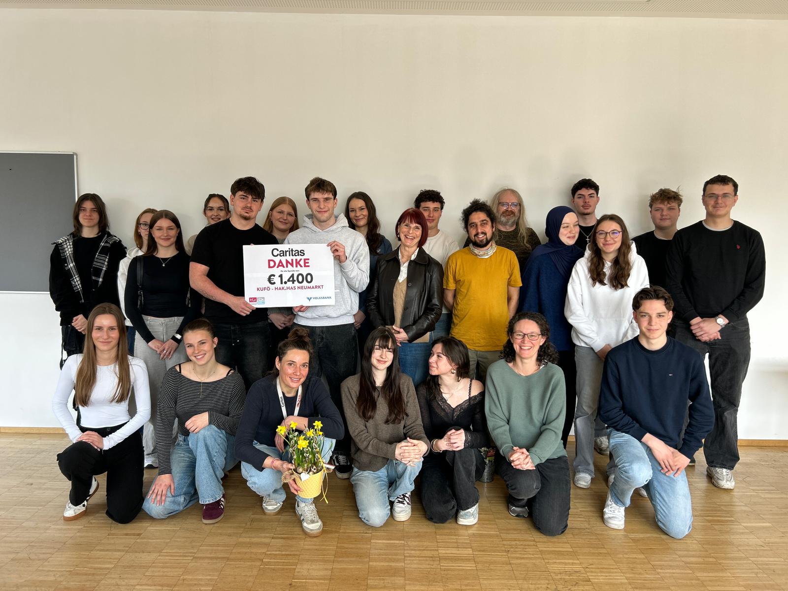 Spendenübergabe und Besuch des Haus Franziskus –  Notschlafstelle der Caritas Salzburg--Bild-Nr. 4