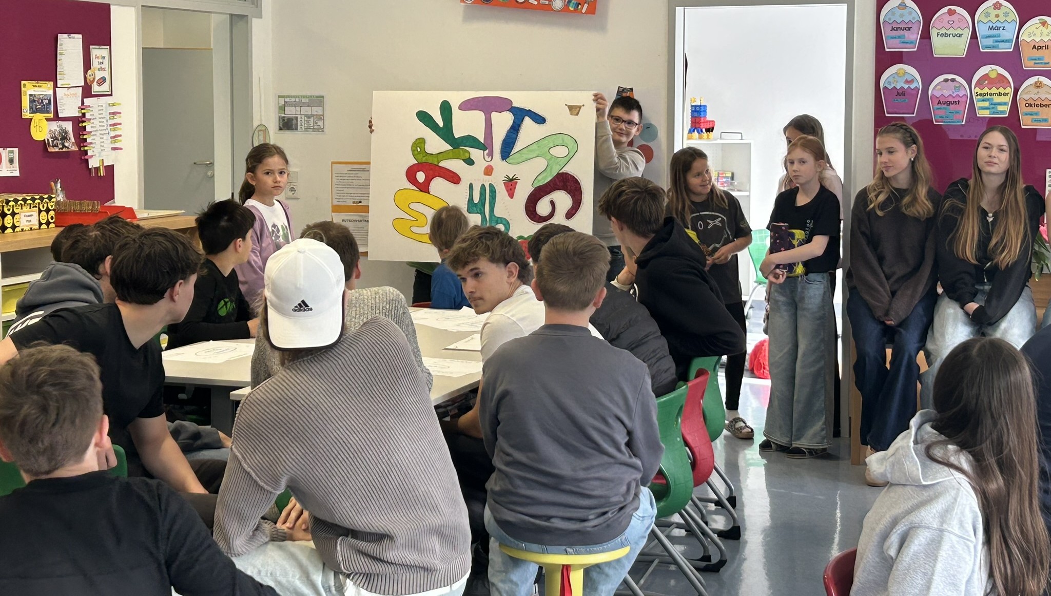 HAK-Schüler:innen besuchten Volksschulkinder in Straßwalchen--Bild-Nr. 9