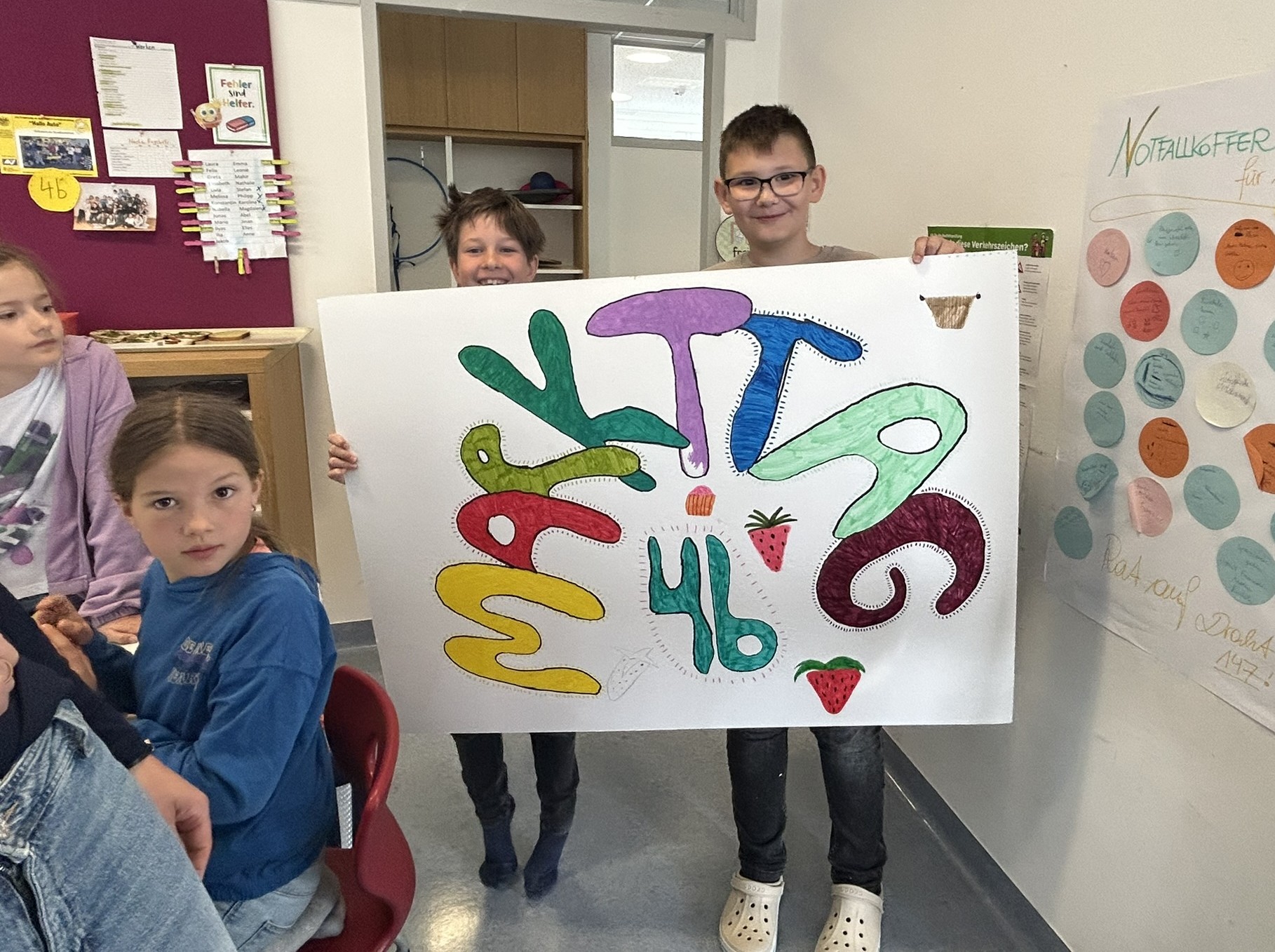 HAK-Schüler:innen besuchten Volksschulkinder in Straßwalchen--Bild-Nr. 12