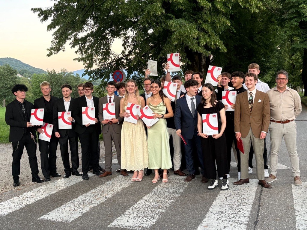 Matura 2026 erfolgreich absolviert...--Bild-Nr. 3